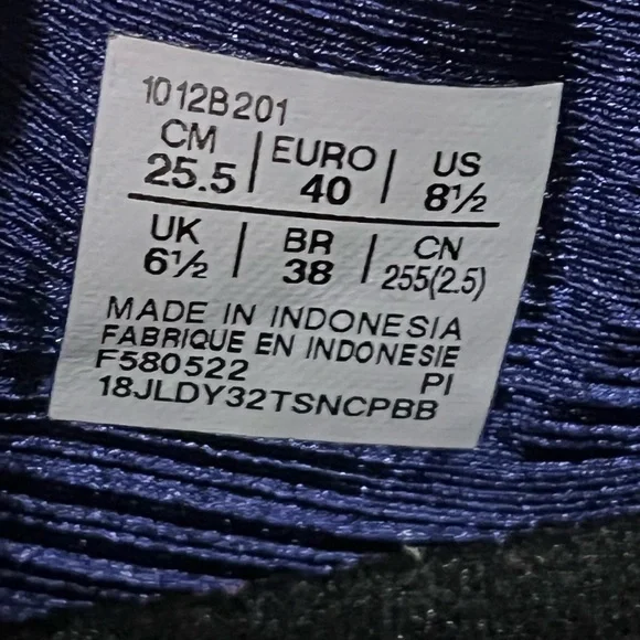 EUC Asics Women’s Gel-Nimbus 24 Purple/Light Blue Size 8.5 - Picture 11 of 12